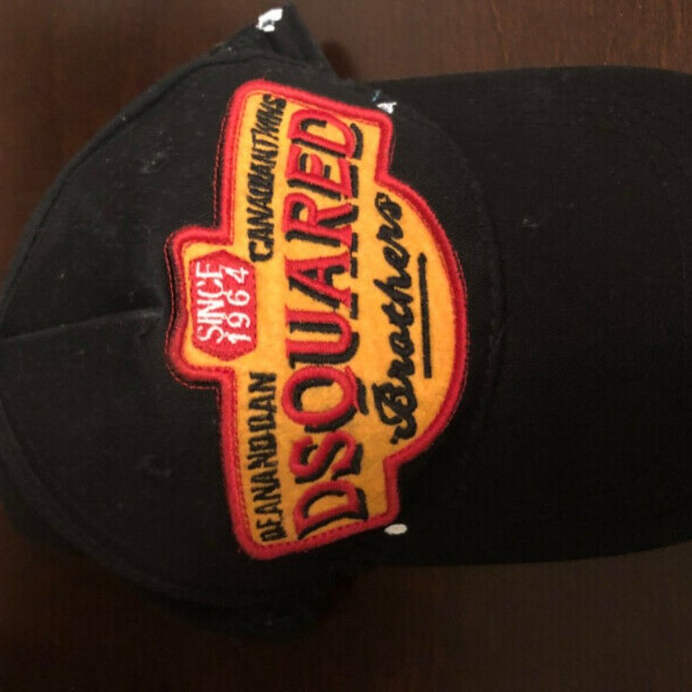 DSQUARED hat